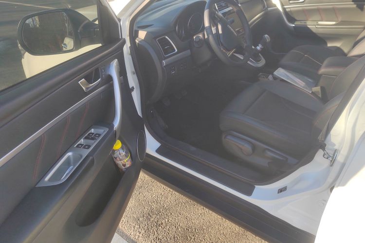 哈弗M6 2019款 1.5T 手动两驱精英型 国VI中控内饰20