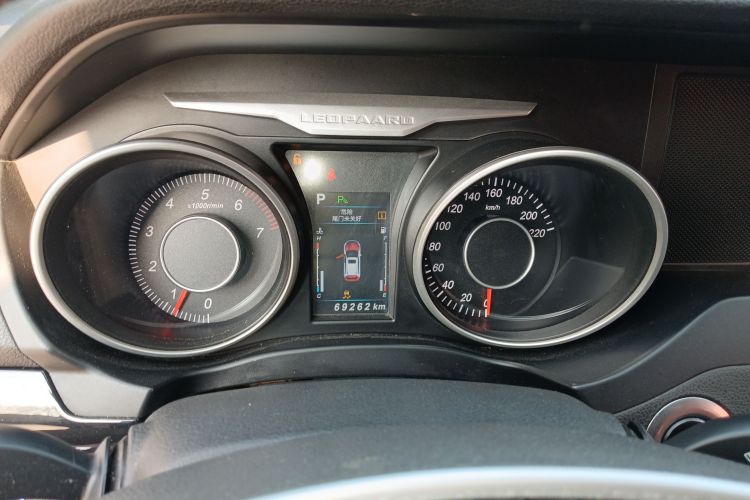 猎豹汽车 猎豹CS10 2017款 1.5T CVT尊贵型中控内饰14