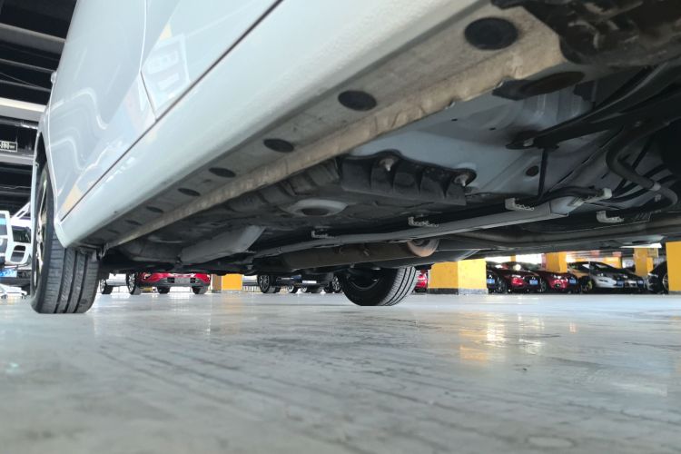 丰田 YARiS L 致炫 2016款 改款 1.5E CVT魅动版局部细节9002