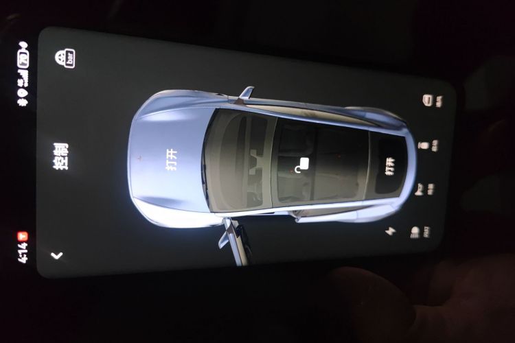 特斯拉 Model Y 2025款 后轮驱动版中控内饰11