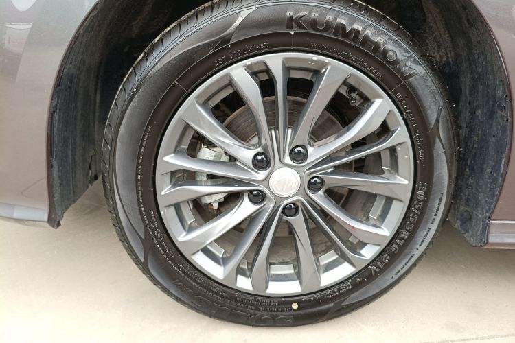 名爵 MG5 2025款 180DVVT 全球豪华版车身外观6007