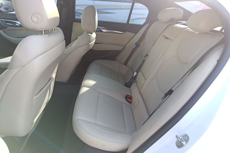 凯迪拉克CT5 2020款 28T 时尚型中控内饰21