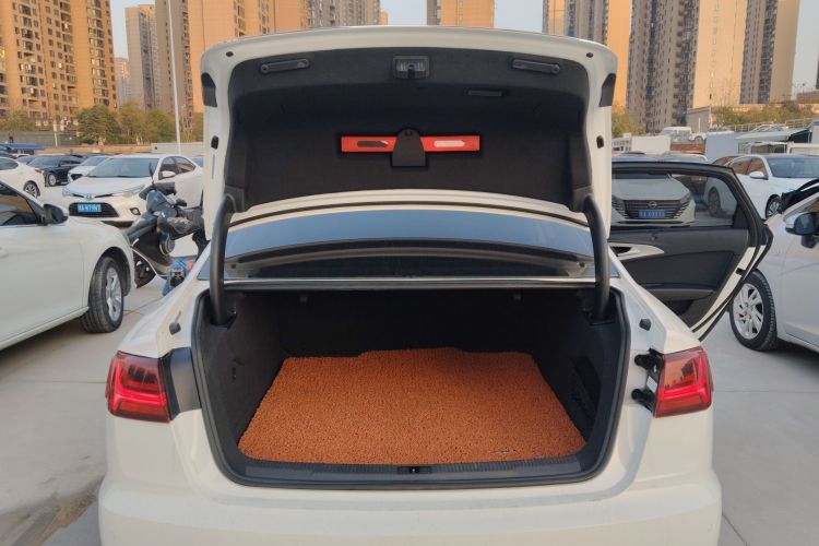 奥迪A6L 2016款 45 TFSI quattro 运动型局部细节23