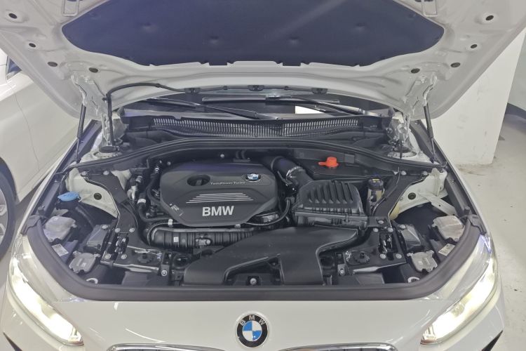 宝马1系 2019款 120i 领先型M运动套装局部细节24