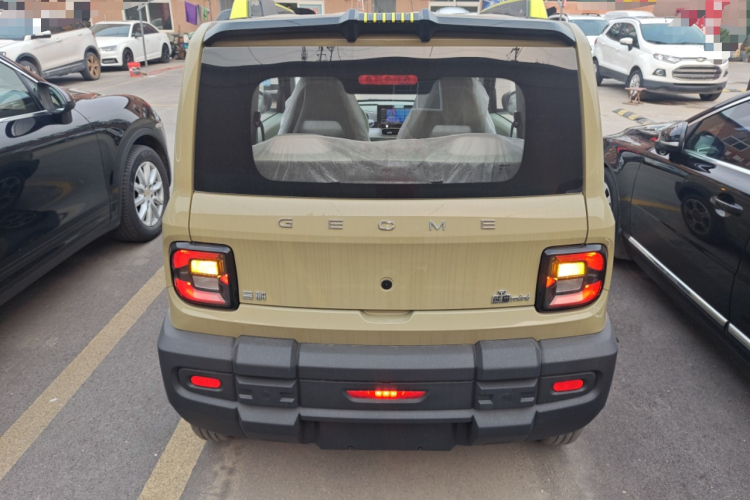 吉利银河 2025款 210km 熊猫骑士车身外观6004