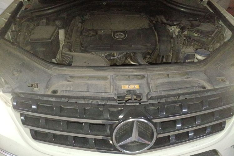 奔驰M级 2012款 ML 350 豪华型局部细节24