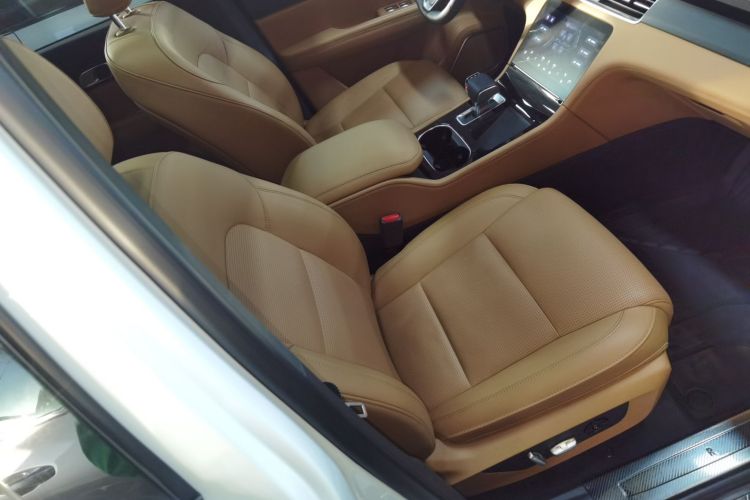 理想汽车 理想ONE 2021款 增程6座版局部细节41