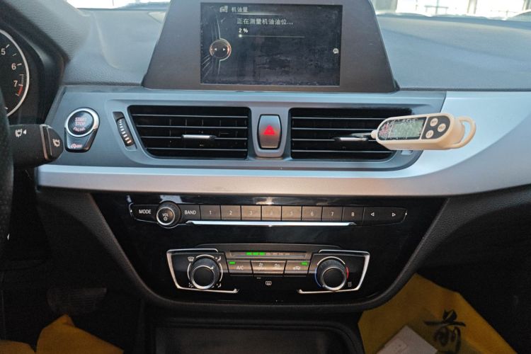 宝马1系 2017款 118i 时尚型中控内饰16