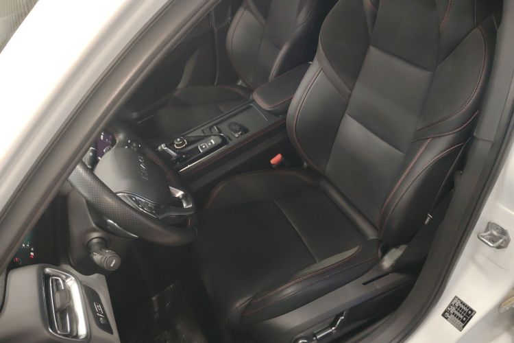 领克03 2020款 2.0TD 自动劲Pro版局部细节19