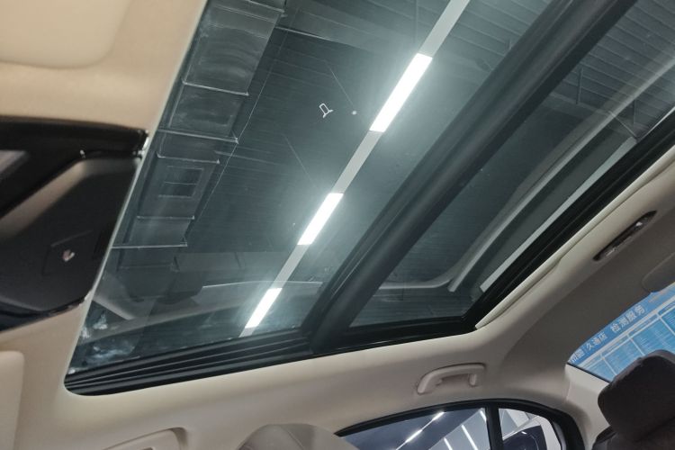 宝马i3 2022款 eDrive 35 L中控内饰22