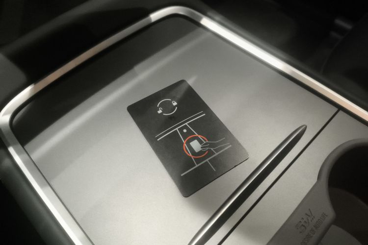 特斯拉 Model Y 2024款 Performance高性能版中控内饰11