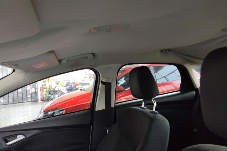 福特 福克斯 2017款 两厢 1.6L 自动舒适型智行版中控内饰22