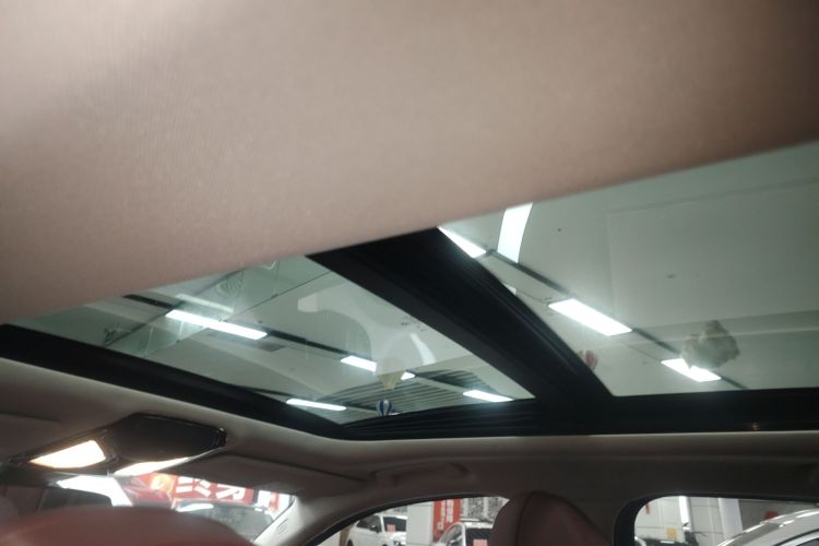 宝马3系 2023款 325Li M运动套装中控内饰22