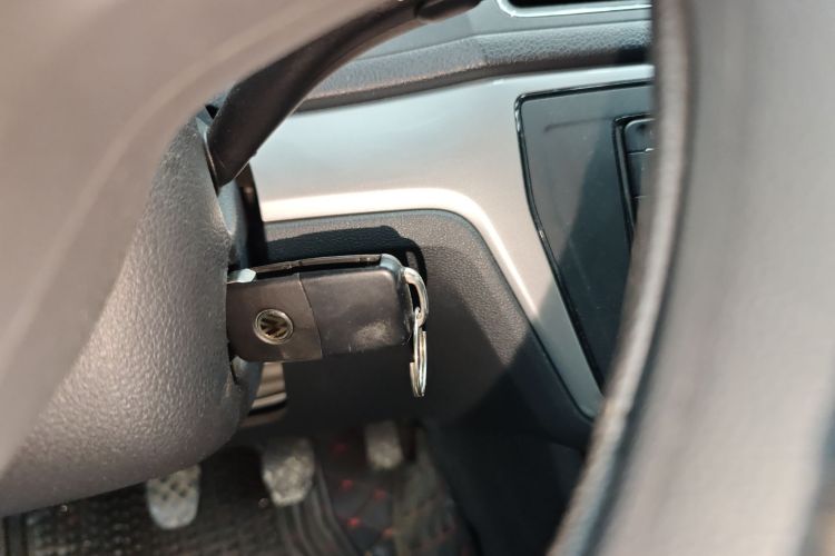 大众 朗逸 2015款 1.6L 手动风尚版中控内饰7001