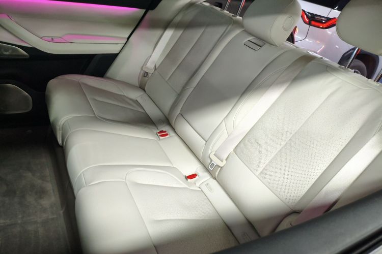 蔚来ES7 2022款 75kWh中控内饰7004