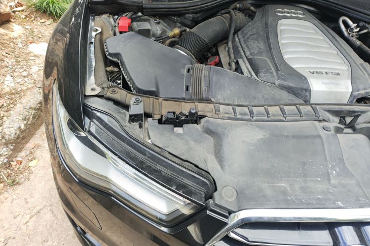 奥迪A6L 2017款 30 FSI 技术型局部细节9006