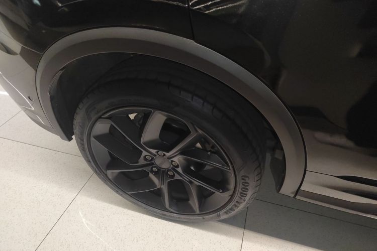 领克01 2021款 2.0TD 四驱暗夜版车身外观6008