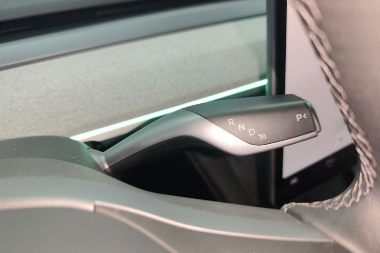 特斯拉 Model Y 2023款 长续航全轮驱动版中控内饰18