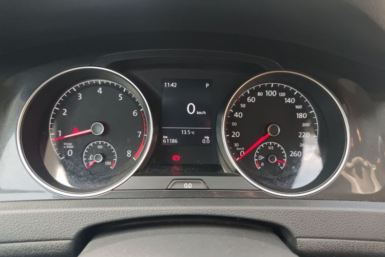 大众 高尔夫 2017款 230TSI 自动舒适百万辆纪念版中控内饰15