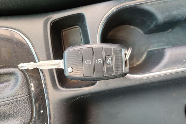 起亚K3 2016款 1.6L 自动GL中控内饰7001