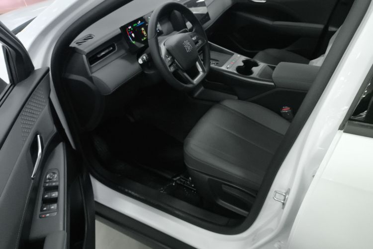 比亚迪 秦PLUS 2025款 DM-i 智驾版 128KM进取型中控内饰20