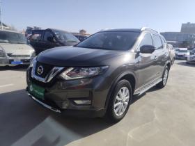 日产 奇骏 2021款 2.0L CVT 2WD XL ITS舒适纪念版