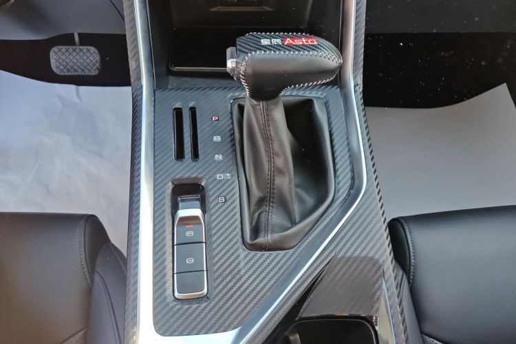 五菱汽车 五菱星辰 2021款 1.5T CVT星辉版中控内饰18