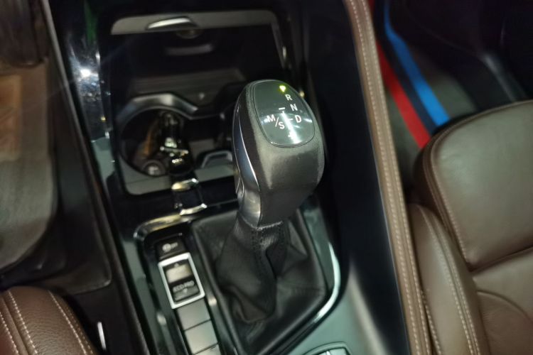 宝马X1 2018款 xDrive20Li 尊享型中控内饰18