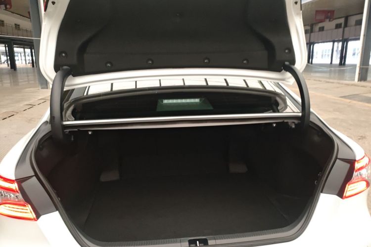 丰田 凯美瑞 2023款 双擎 2.5HG 豪华版局部细节23