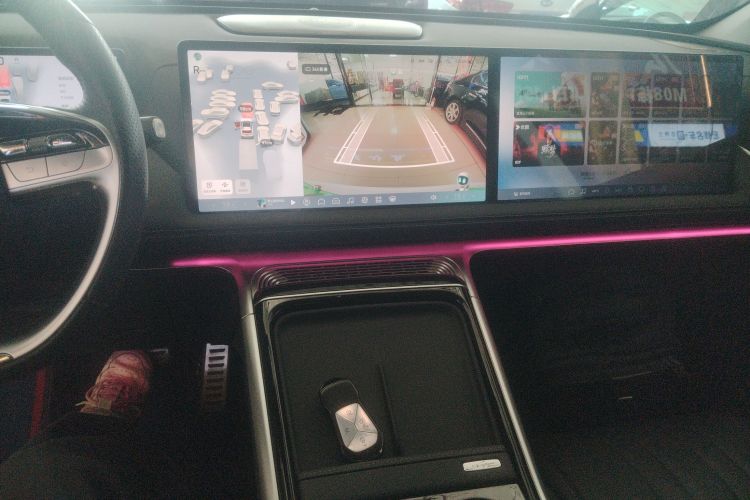 小鹏G9 2022款 650 性能版Max中控内饰16