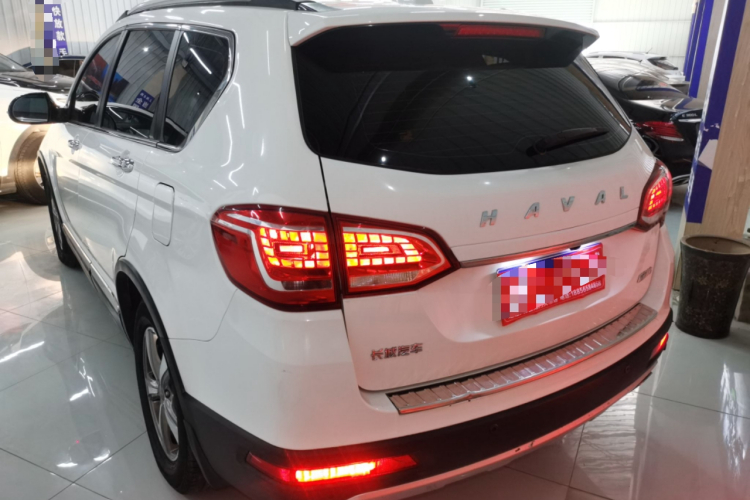 哈弗H6 2014款 运动版 2.4L 自动精英型车身外观4