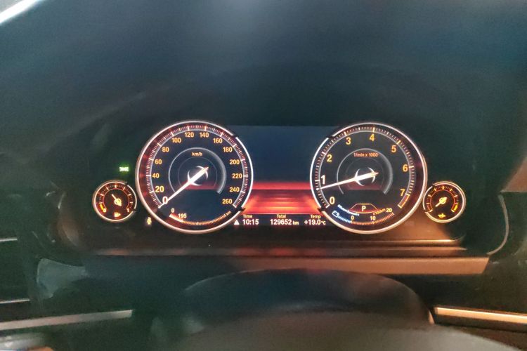 宝马6系 2013款 改款 640i Gran Coupe中控内饰14