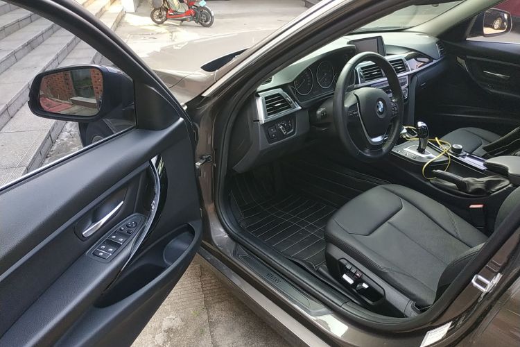 宝马3系 2017款 320Li 时尚型中控内饰20