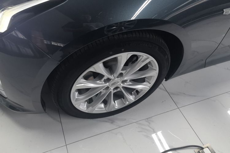 凯迪拉克CT5 2020款 改款 28T 豪华型车身外观35