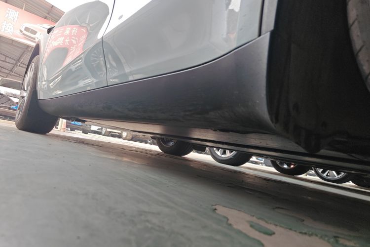 特斯拉 Model Y 2025款 后轮驱动版局部细节9002