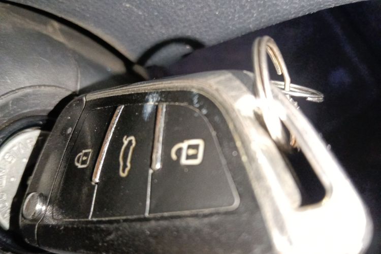 铃木 雨燕 2016款 1.5L 自动时尚型酷玩版中控内饰7001