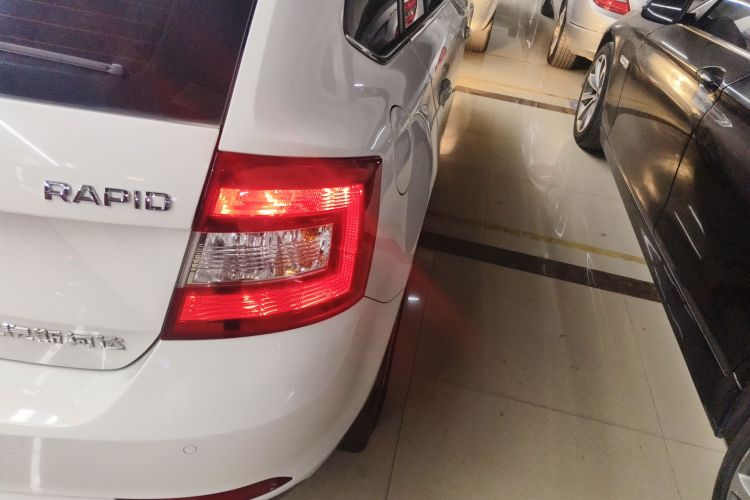 斯柯达 昕动 2016款 改款 1.6L 自动创行版车身外观9