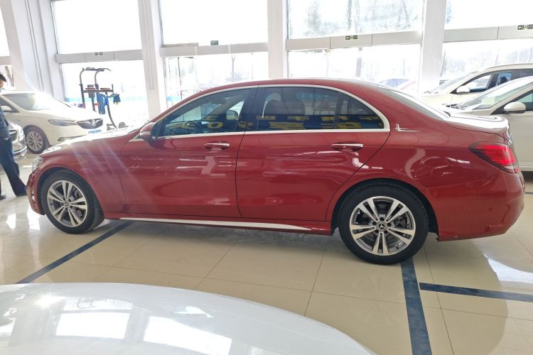 奔驰C级 2020款 改款 C 200 L 时尚型运动版车身外观4