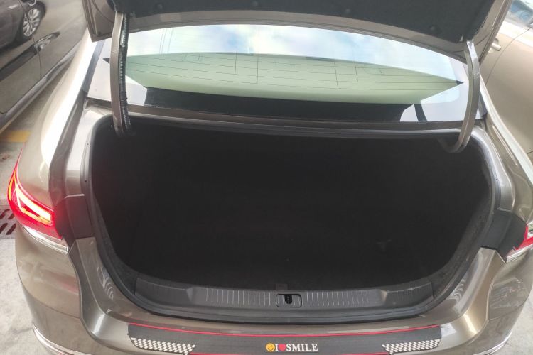 别克 英朗 2021款 典范 1.5L 自动精英型机舱底盘23