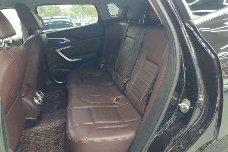 魏牌 VV7 2020款 2.0T 超豪型中控内饰21