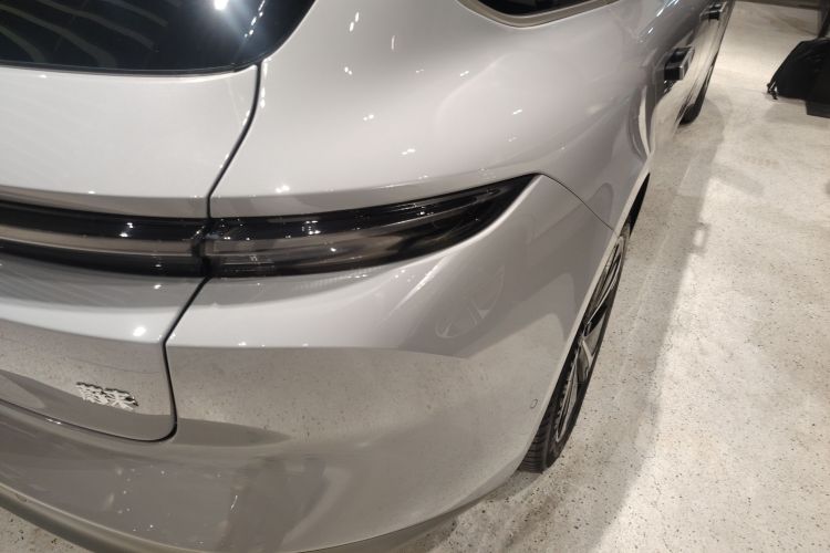 蔚来ET5T 2024款 75kWh Touring车身外观9