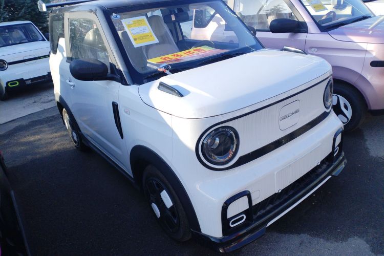 吉利银河 2025款 210km 熊猫卡丁车身外观3