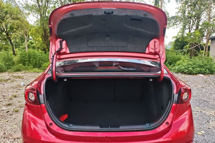 马自达3 昂克赛拉 2019款 云控版 三厢 1.5L 自动舒适型 国VI中控内饰23