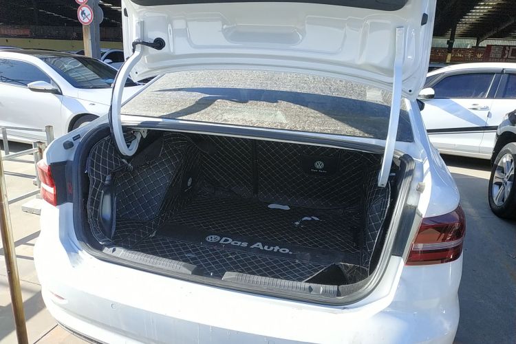 大众 朗逸 2022款 1.5L 自动舒适版机舱底盘23