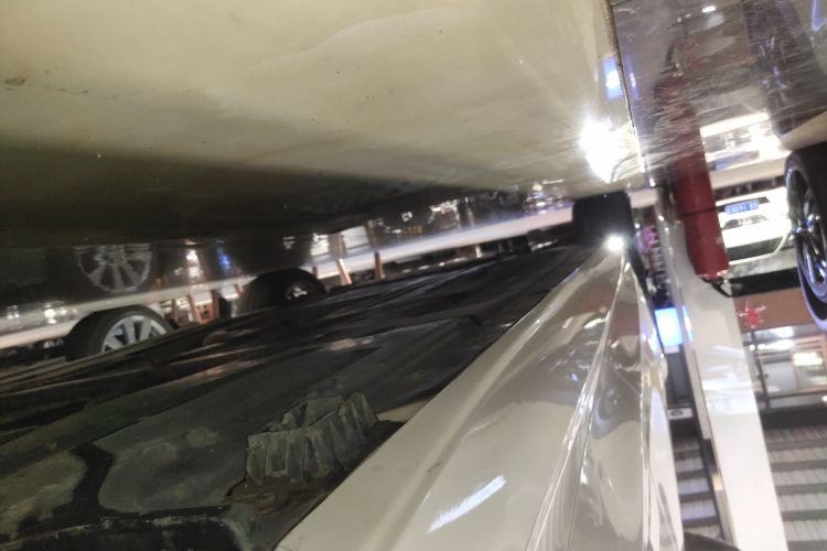 宝马3系 2023款 325Li xDrive M运动套装局部细节9002