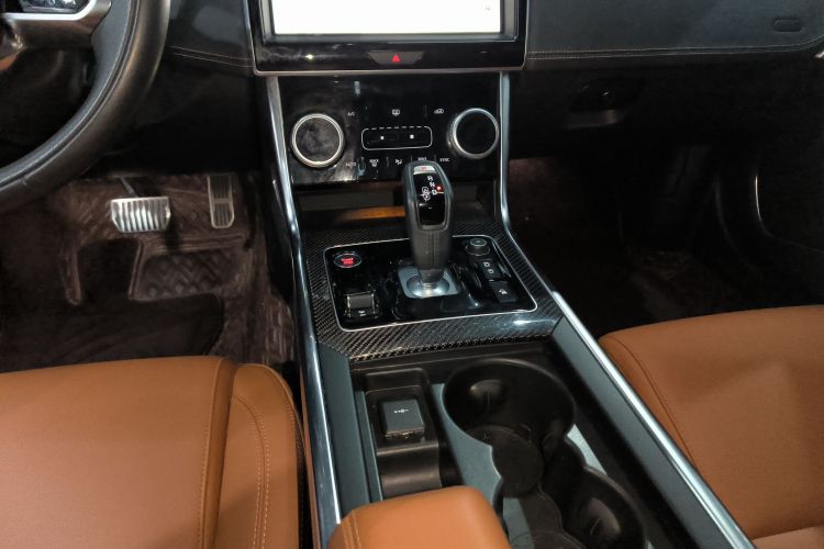 捷豹XEL 2021款 2.0T 250PS 曜黑运动版局部细节18