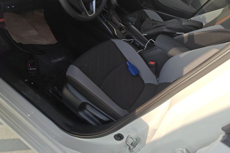 丰田 卡罗拉 2021款 1.2T S-CVT先锋PLUS版局部细节19