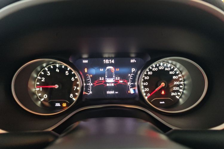 Jeep 指南者 2017款 200T 自动家享版中控内饰14