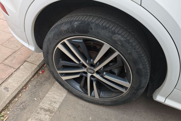 奥迪Q5L 2020款 改款 40 TFSI 荣享时尚型车身外观6008