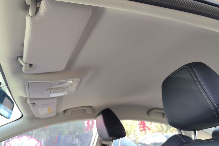 长安 逸动 2021款 PLUS 1.6L GDI 手动精英型中控内饰22